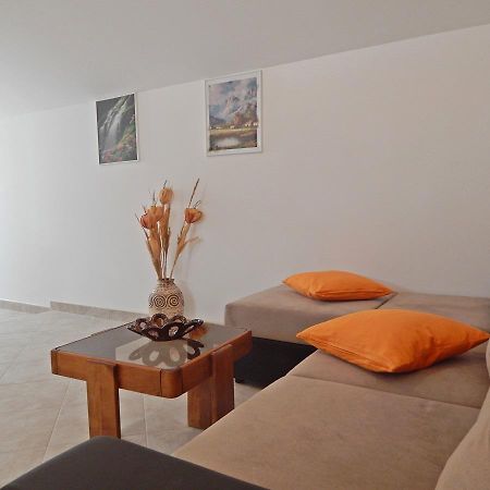 Apartments Moni Split Exterior photo