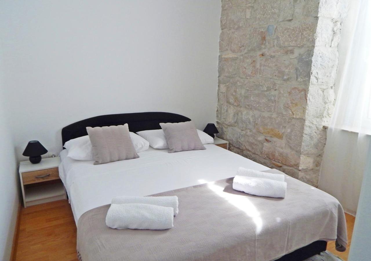 Apartments Moni Split Exterior photo
